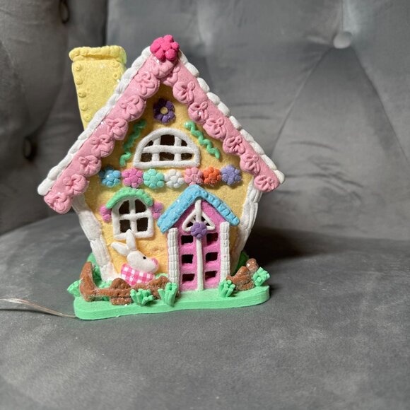 Light Up Small Easter Pastel Gingerbread House Bunny Spring Decor NEW WITH TAG - Picture 2 of 7